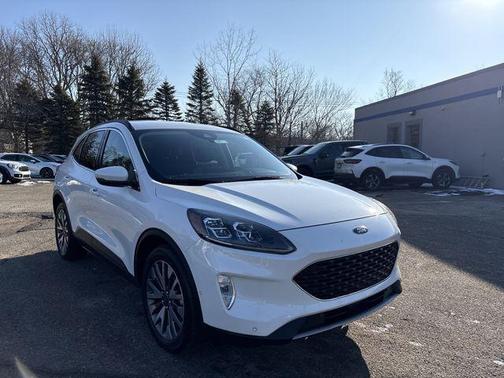 2020 Ford Escape Titanium