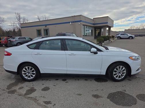 2016 Ford Fusion S