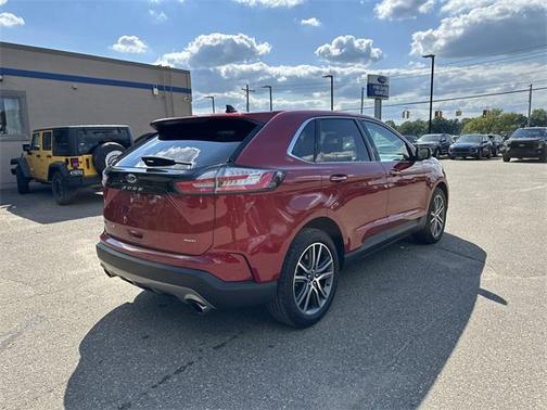 2021 Ford Edge Titanium