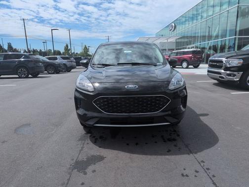AGATE BLACK METALLIC 2020 Ford Escape SE