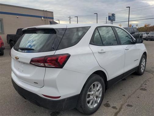 2024 Chevrolet Equinox LS