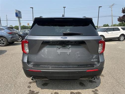 2022 Ford Explorer ST-Line