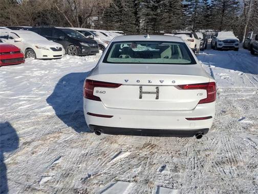 2019 Volvo S60 T5 Momentum