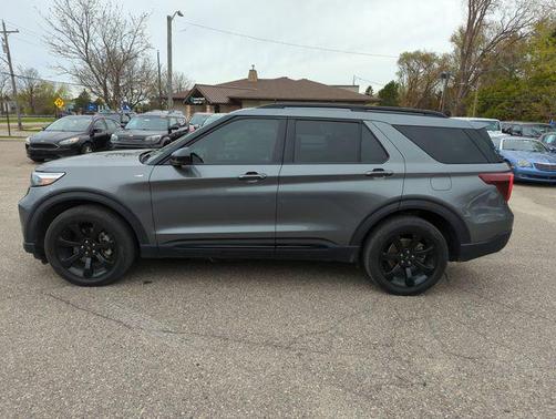 CARBONIZED GRAY METALLIC 2023 Ford Explorer ST-LINE