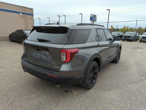 CARBONIZED GRAY METALLIC 2023 Ford Explorer ST-LINE
