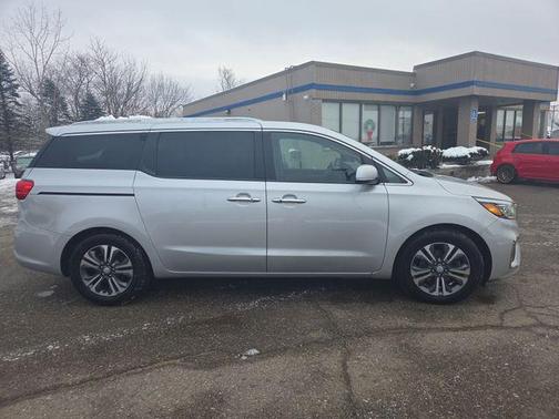 2021 Kia Sedona SX