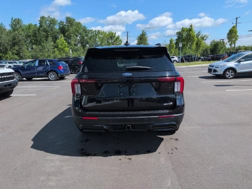 AGATE BLACK METALLIC 2025 Ford Explorer ST-LINE
