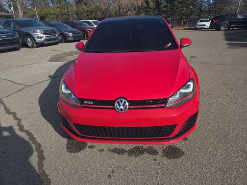 2016 Volkswagen Golf GTI 2.0T SE 4-Door