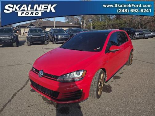 2016 Volkswagen Golf GTI 2.0T SE 4-Door