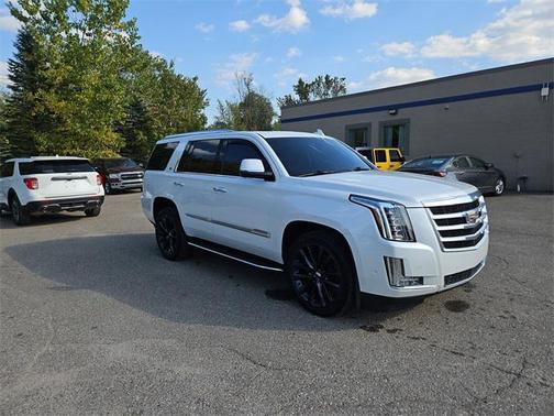 2018 Cadillac Escalade Luxury