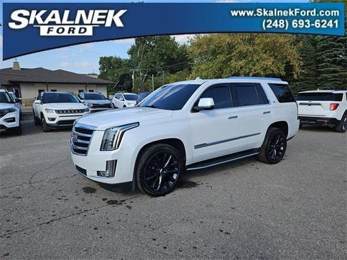 2018 Cadillac Escalade Luxury