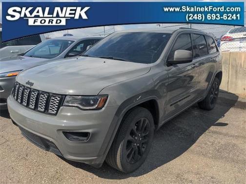 2022 Jeep Grand Cherokee Laredo
