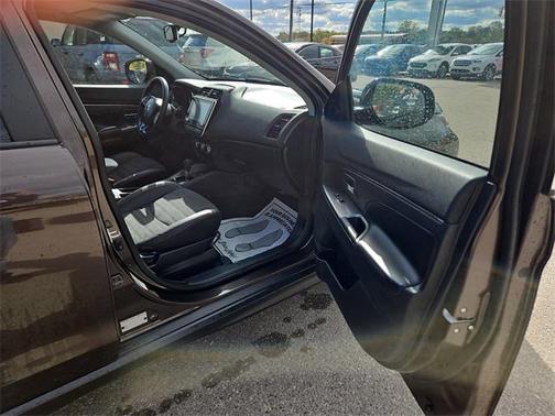 2023 Mitsubishi Outlander Sport SE