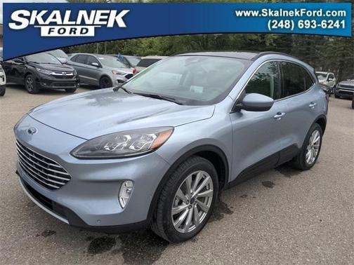 2022 Ford Escape Titanium