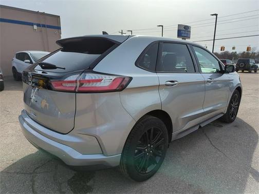2023 Ford Edge ST Line