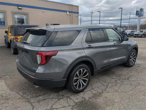 2022 Ford Explorer ST-Line