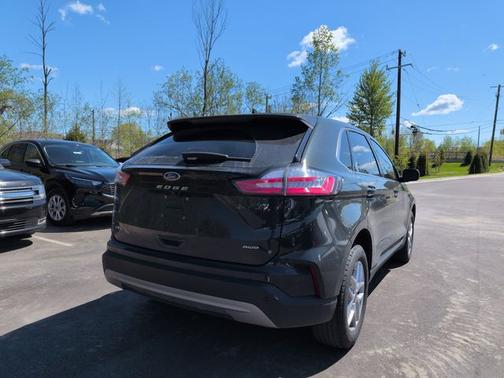 FORGED GREEN 2024 Ford Edge SEL