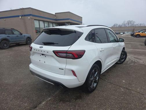 2024 Ford Escape ST-Line Select