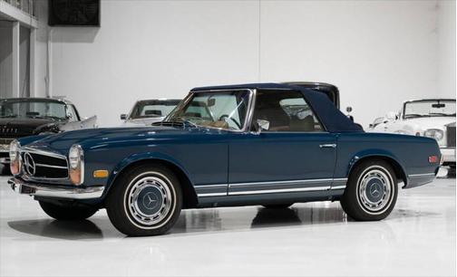 1970 Mercedes-Benz SL-Class 280 SL Roadster (Four-speed Manual)