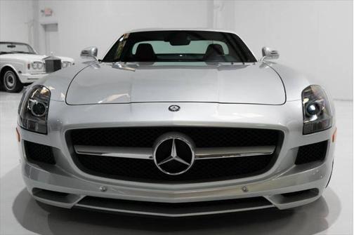 2011 Mercedes-Benz SLS AMG Base