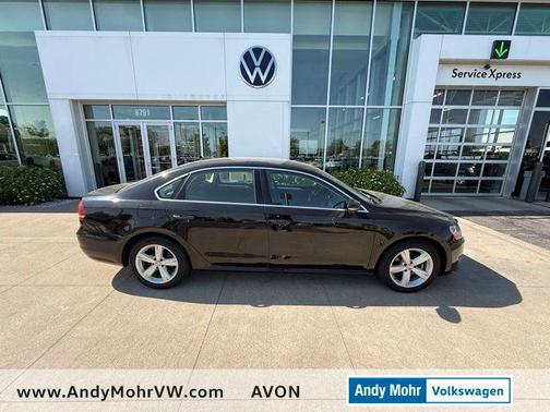 Black 2012 Volkswagen Passat 2.5 SE