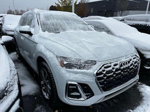 2024 Audi Q5 45 S line Premium Plus