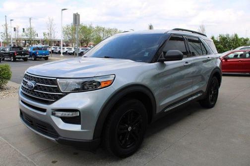 Iconic Silver Metallic 2020 Ford Explorer XLT
