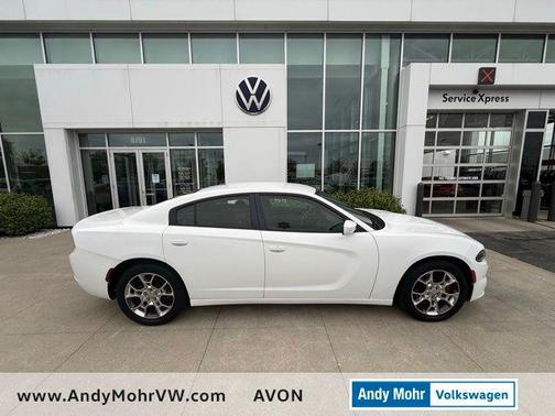 Bright White Clearcoat 2015 Dodge Charger SE