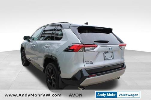 2022 Toyota RAV4 Hybrid SE