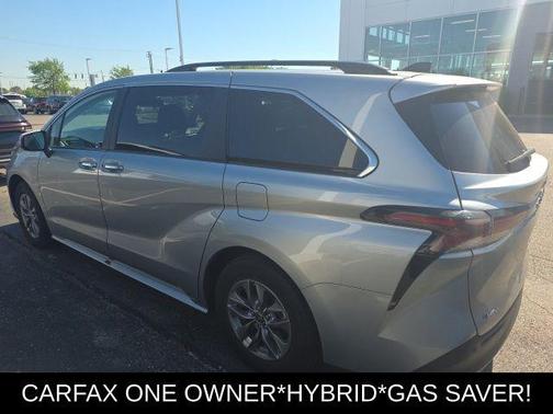 Celestial Silver Metallic 2025 Toyota Sienna XLE