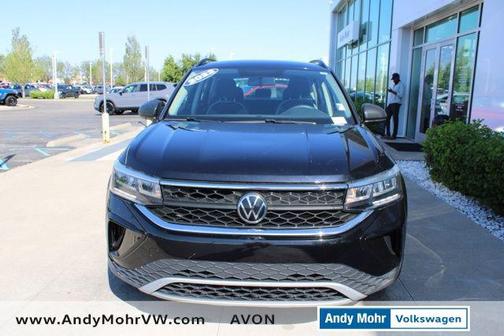 Deep Black Pearl 2022 Volkswagen Taos 1.5T S