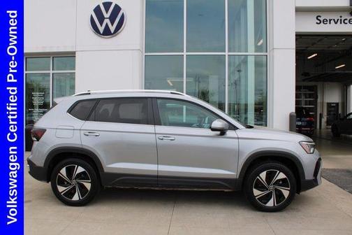Pyrite Silver Metallic 2025 Volkswagen Taos 1.5T SE