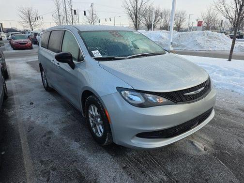 2024 Chrysler Voyager LX