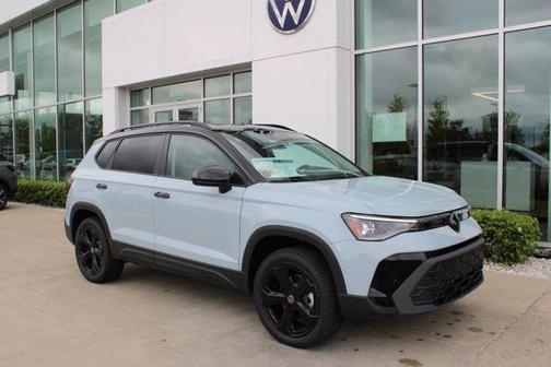 2025 Volkswagen Taos 1.5T SE Black