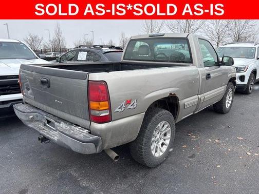 2000 Chevrolet Silverado 1500 LS