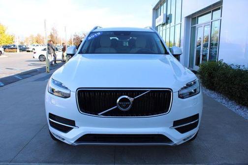 2019 Volvo XC90 T6 Momentum