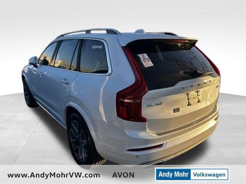 2019 Volvo XC90 T6 Momentum