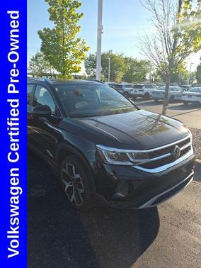 Deep Black 2023 Volkswagen Taos 1.5T SEL