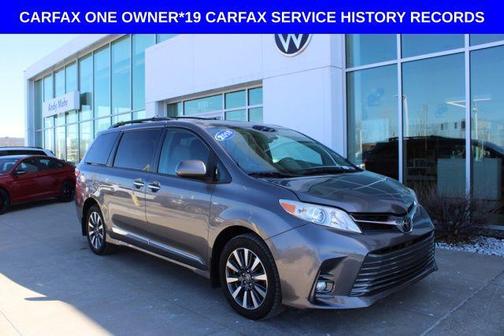 2018 Toyota Sienna XLE