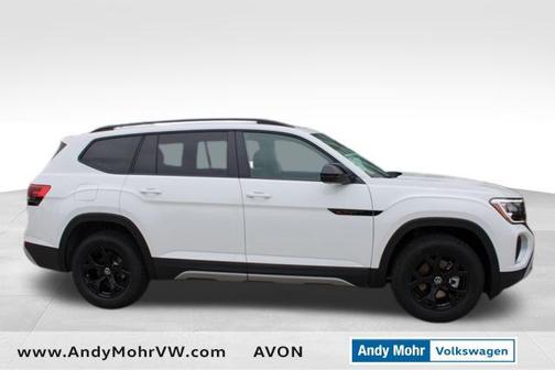 2025 Volkswagen Atlas 2.0T SE