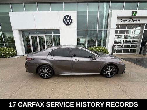 Predawn Gray Mica 2022 Toyota Camry SE