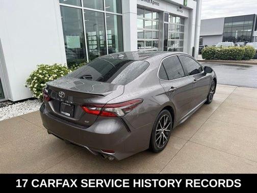Predawn Gray Mica 2022 Toyota Camry SE