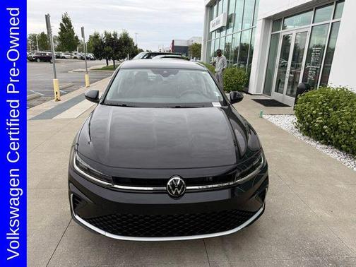 Deep Black Pearl 2025 Volkswagen Jetta 1.5T S