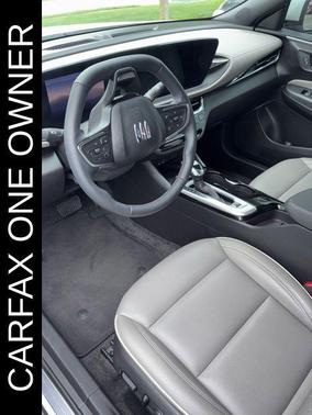 White Frost 2024 Buick Envista Avenir