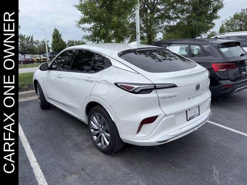 White Frost 2024 Buick Envista Avenir