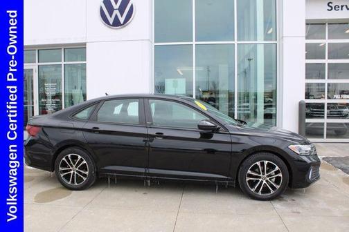 Deep Black Pearl 2023 Volkswagen Jetta 1.5T Sport