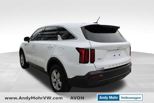 2022 Kia Sorento LX