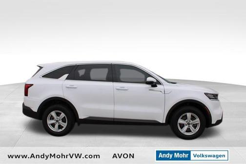 2022 Kia Sorento LX