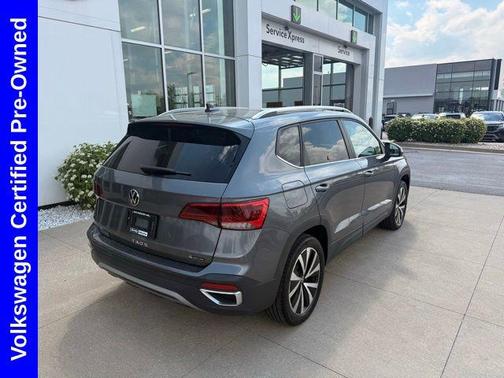 Platinum Gray Metallic 2023 Volkswagen Taos 1.5T SE