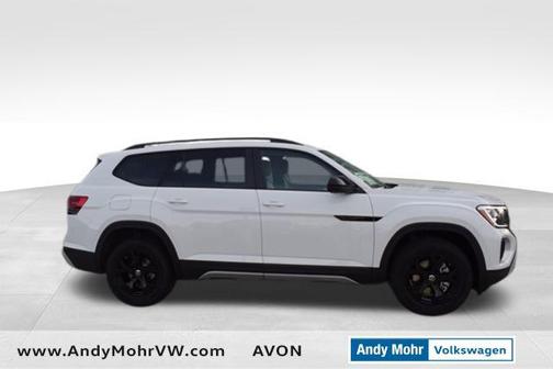 2025 Volkswagen Atlas 2.0T SE